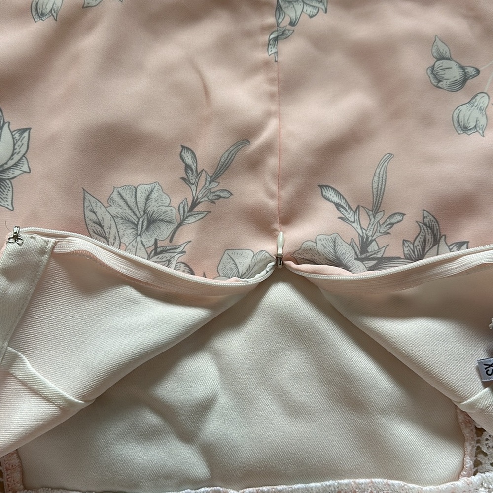Sabo Skirt Light Pink Floral Sheer Panel Spring Beach Skirt Crochet Flowers - XS - Picture 9 of 12
